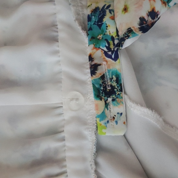 June and Hudson Wrap Dress - Picture 3 of 7